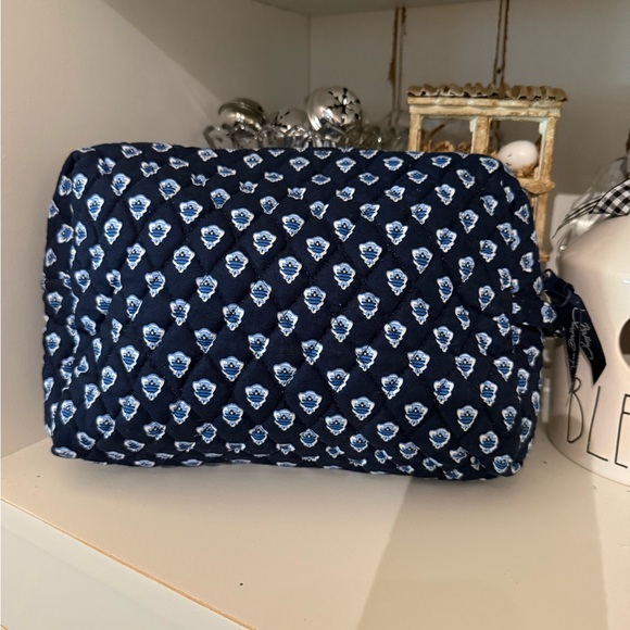 Retired Vintage Vera Bradley Nantucket Navy Small Cosmetic Bag Lined - Picture 2 of 6
